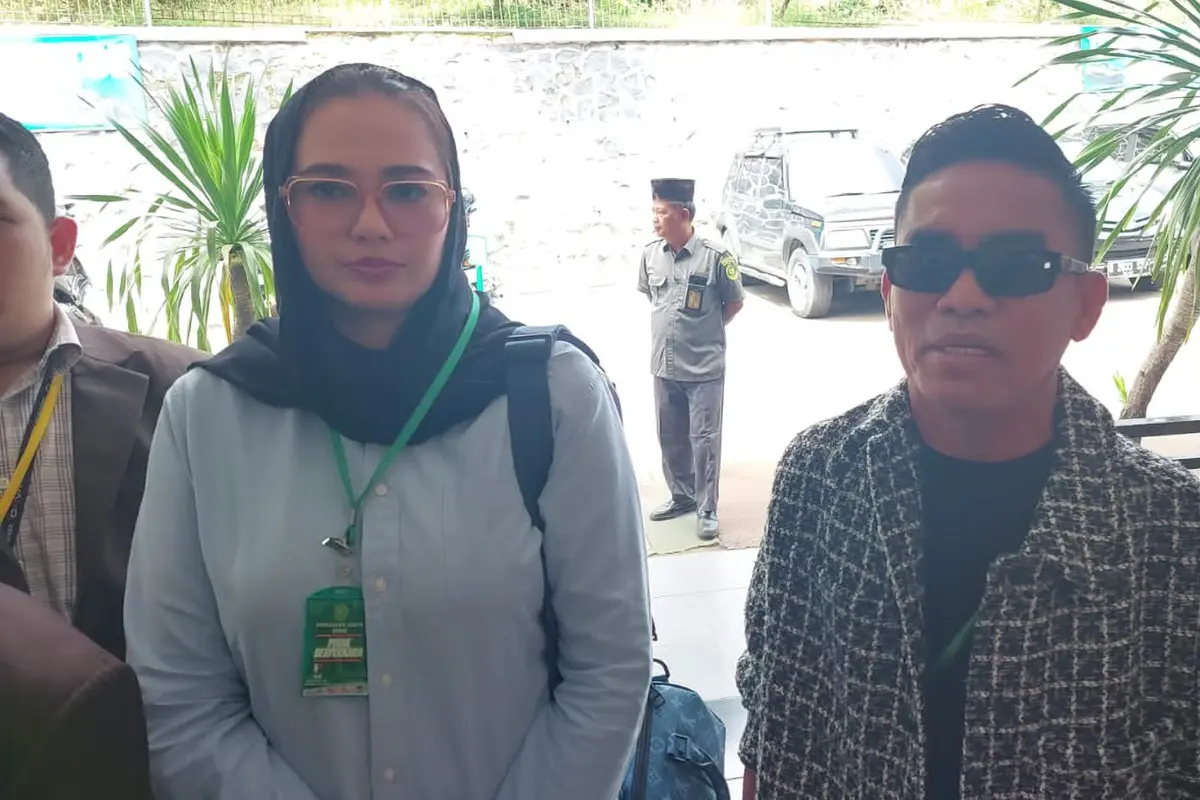 Catherine Wilson dan Idham Mase. (M Altaf Jauhar/ Liputan6.com)