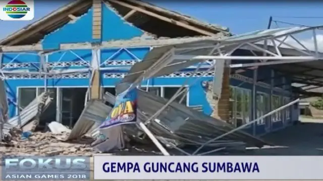 erasnya guncangan gempa membuat warga Pulau Sumbawa trauma dan memilih mengungsi di tenda posko induk dan tenda swadaya.