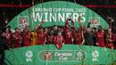Liverpool sukses mengalahkan Chelsea di partai final sekaligus menyabet gelar juara Carabao Cup 2021/2022 yang berlangsung di Wembley, Minggu (27/02/2022) malam WIB. (AP/Alastair Grant)