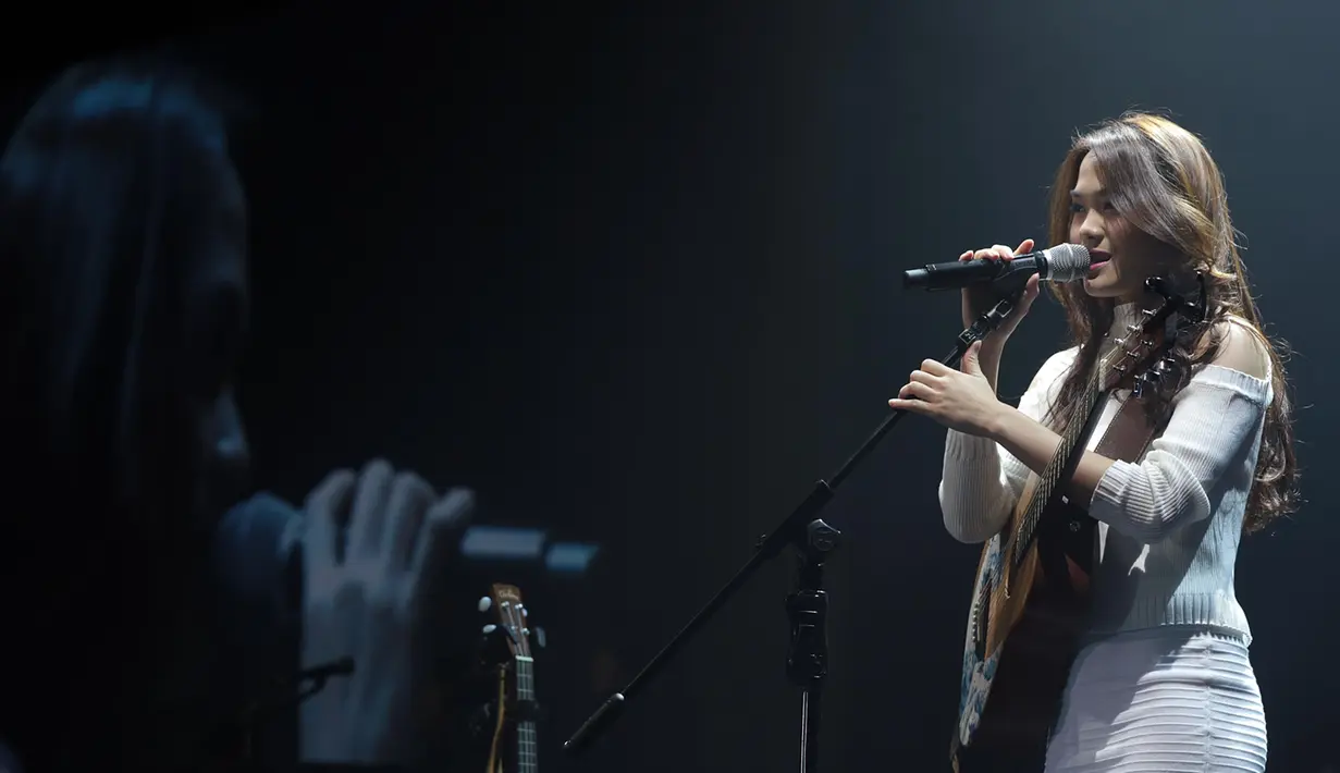 "Karena saat itu aku sibuk banget, sulit untuk aku fokus pada projek yang besar. Aku baru kerjain album setelah selesai syuting (film) Galih & Ratna. Baru akhir tahun kemarin bener-bener kelar digarap," ucap Sheryl Sheinafia. (Deki Prayoga/Bintang.com)