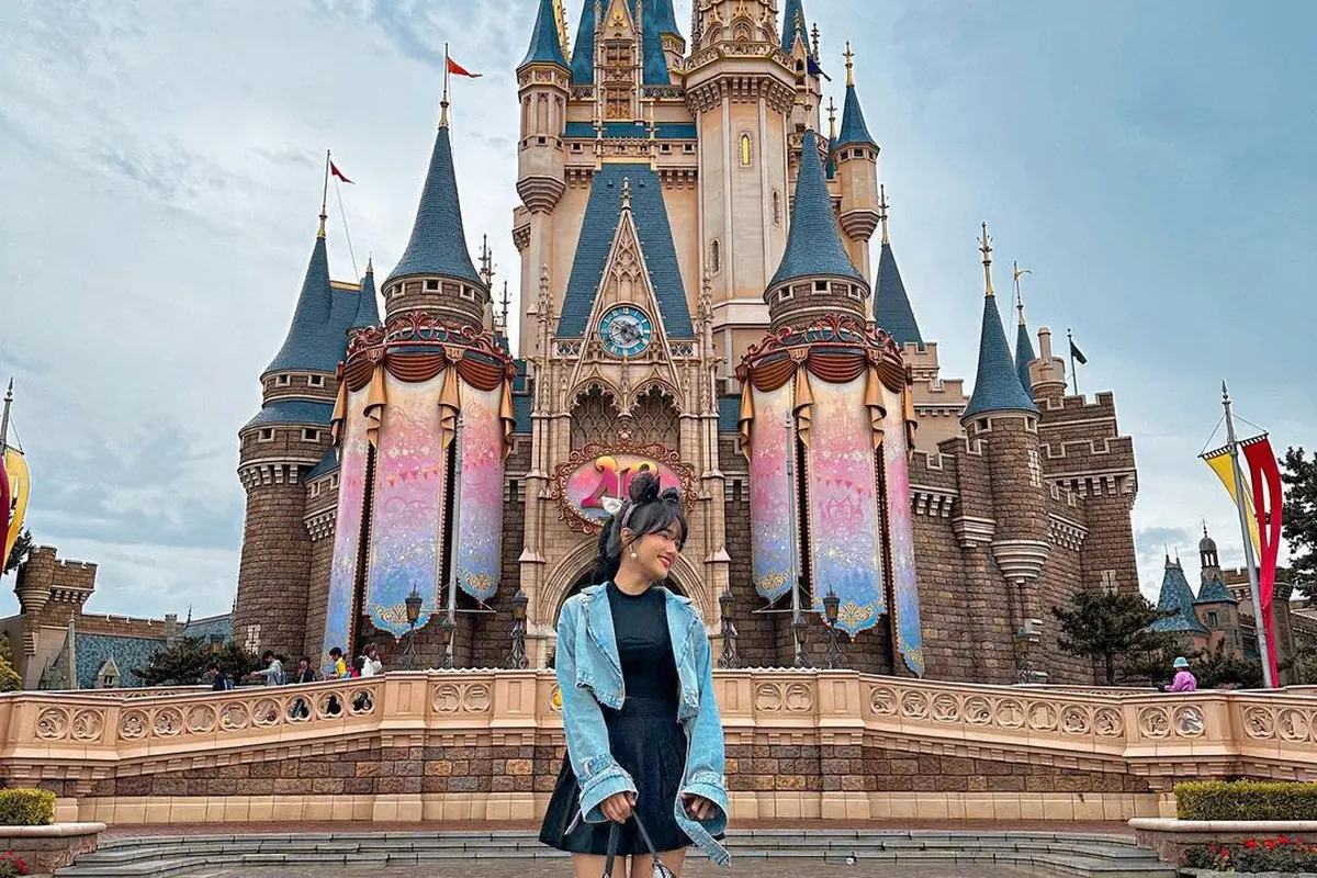 Fuji di Disneyland Jepang. (Foto: Instagram/fuji_an)