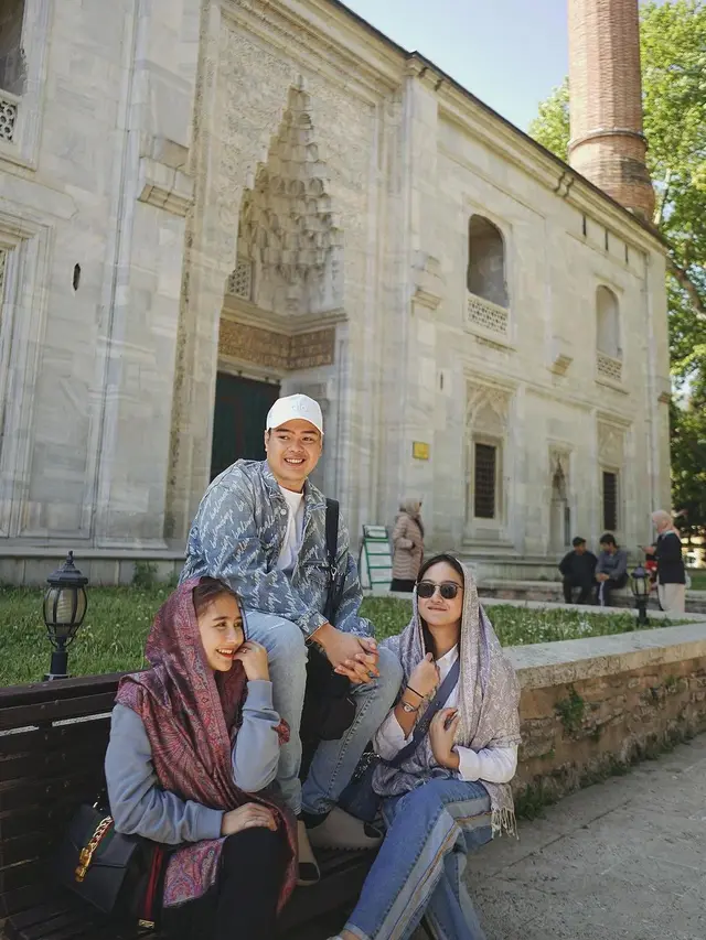 Prilly Latuconsina Liburan di Turki (Foto: Instagram @prillylatuconsina96)