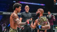 Adriano Moraes (kiri) akan bertemu Demetrious Johnson (kanan) dalam laga puncak ONE Fight Night 10 di Amerika Serikat pada 6 Mei 2023. (ONE Championship)