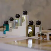 Parfum HINT Noble Extrait De Parfum yang Tahan Lebih Lama. [Daniel Kampua/Fimela]