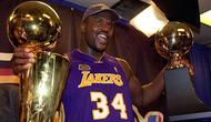 Shaquille O'Neal adalah legenda Lakers di tahun 2000-an bersama Kobe Bryant. Ia tercatat kantong delapan kali gelar individu diantaranya Rookie of The Years, Titel MVP tahun 2000 hingga 2003, MVP musim reguler pada tahun 2000, dan dua kali MVP All Star. (Foto: Getty Images via AFP/Stan Honda)