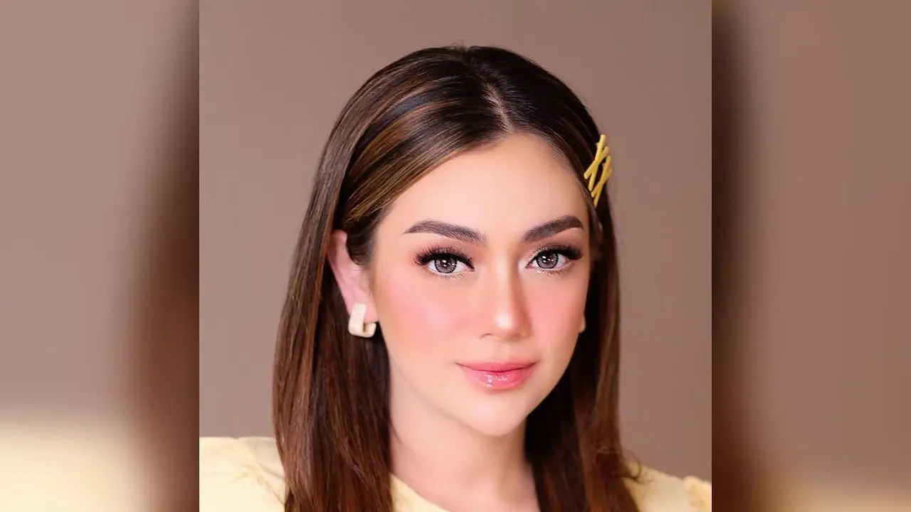 Celine Evangelista dipuji cantik