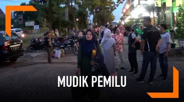 Sebanyak 400 mahasiswa yang kuliah di Medan rela mudik ke kampung halaman demi untuk mencoblos pemilu.