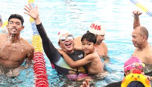 Perhelatan 1st Nika Fun Relay Swimming Championships 2025 berlangsung sangat meriah dengan diikuti hingga 170 peserta di Nika Training Pool, Bintaro, Jakarta, Minggu (7/12/2025). (Akuatik Indonesia)