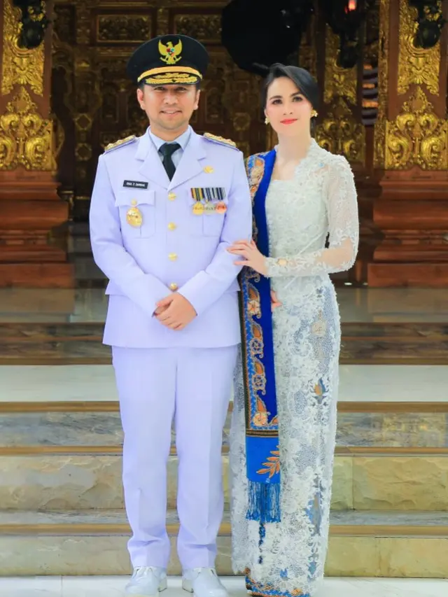 Inspirasi Outfit Ibu Pejabat ala Arumi Bachsin