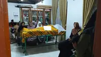 Pasutri Tersambar Petir Saat Bocengan Motor Pulang dari Sawah, Istri Tewas di Tempat