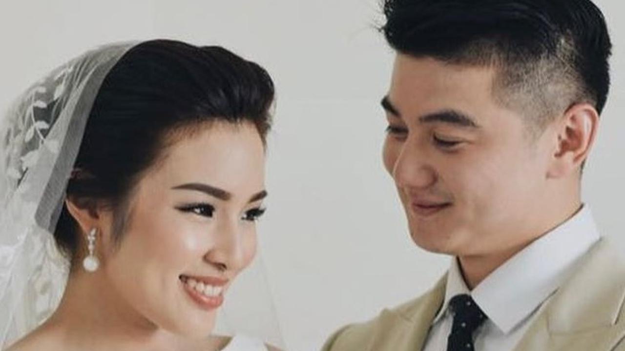 Istri Chef Arnold Unggah Foto-foto Lawas Pernikahan 7 Tahun Lalu, Potret Cantiknya saat jadi Pengantin Bikin Salfok