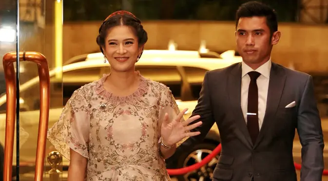 Dian Sastro dan Indraguna Sutowo. (Adrian Putra/Bintang.com)