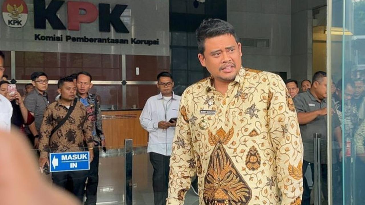 VIDEO: Kejutan! Respons Keras Bobby Mantu Jokowi Soal Tuntutan Purnawirawan TNI "Tidak Perlu ..."