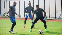 Kiper Persebaya Jadi Opsi Pengganti Irfan Jaya di Timnas Indonesia U-23