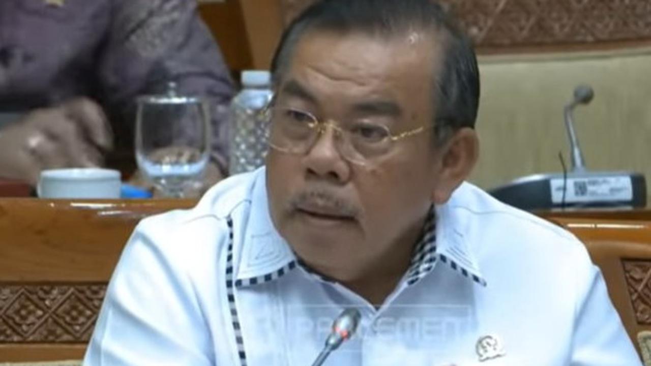 VIDEO: Eks Jaksa Melotot ke Jenderal Polisi di DPR, Ungkap Pungli Skripsi Rp20 Juta Siswa Lemdikpol
