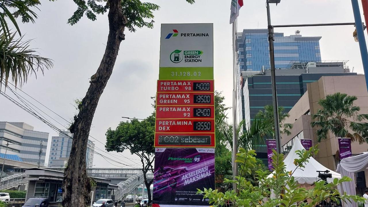 Salah satu kelebihan yang dimiliki oleh Pertamax Green 95 adalah kadar RON yang lebih tinggi. Kemudian, ada pula campuran bioetanol sebesar 5 persen.