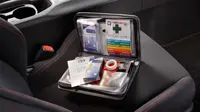 Obat-obatan yang tersedia dalam kotak P3K dapat mengatasi peristiwa darurat yang dialami pengemudi maupun penumpang.