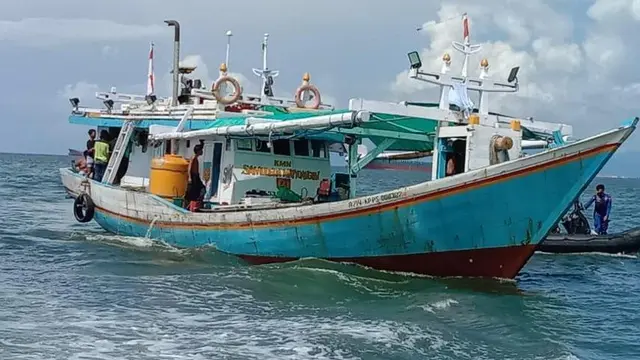 Kapal KM Samudera Mattoangin, memuat tahanan narkoba Polda Sulawesi Tenggara yang melarikan diri.(Liputan6.com/Foto Polda Sultra)