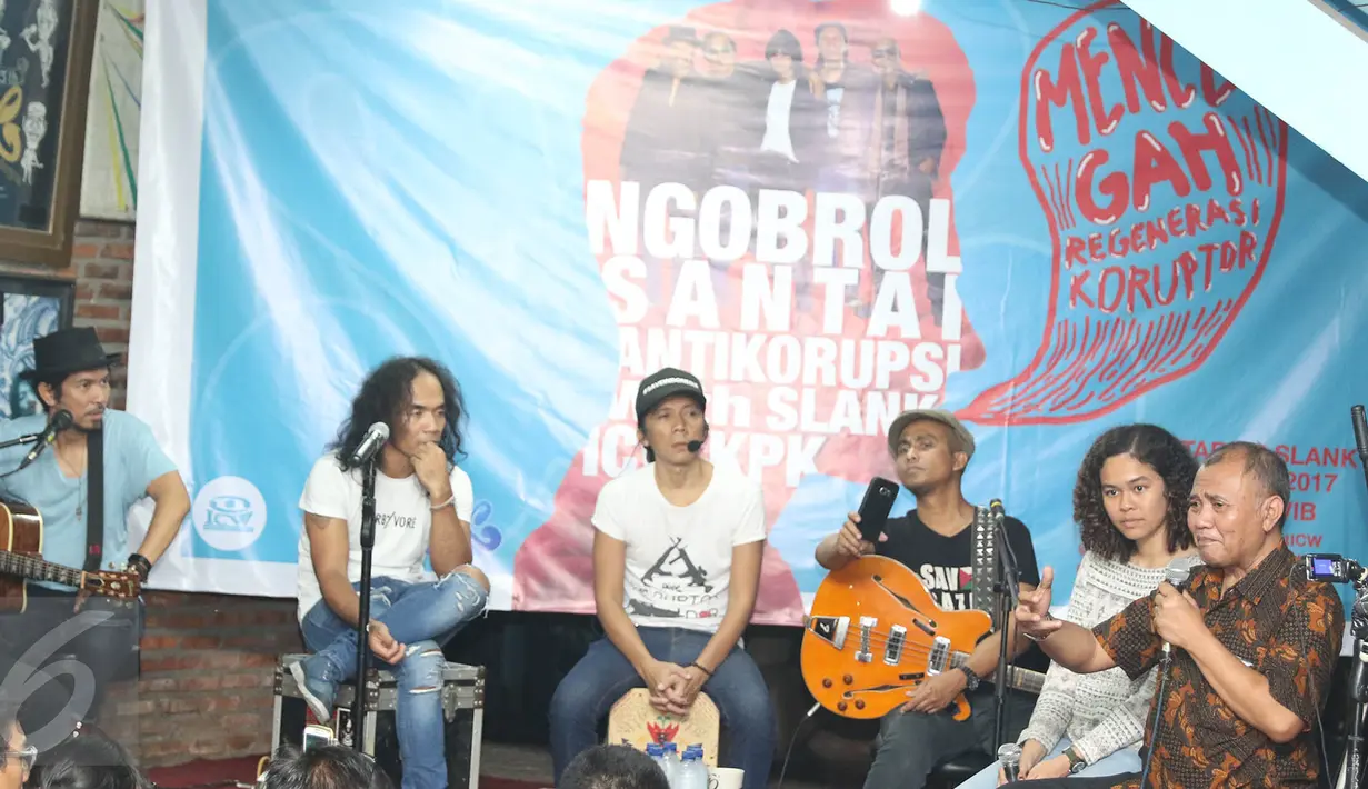 Ketua Komisi Pemberantasan Korupsi (KPK) Agus Rahardjo memberi keterangan dalam acara Ngobrol Santai Antikorupsi Bersama Slank, KPK, dan ICW di Jakarta, Rabu (12/4). (Liputan6.com/Immanuel Antonius)