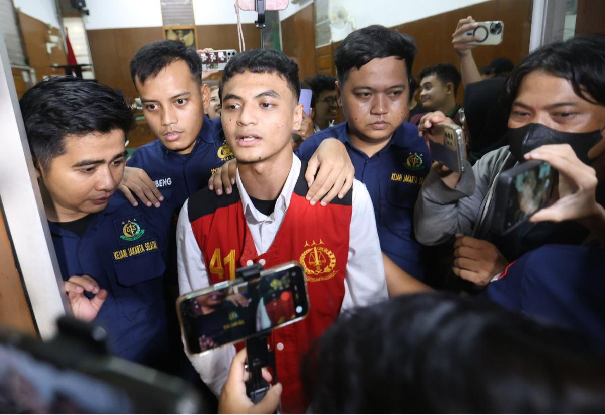 FOTO: Vadel Badjideh Divonis 9 Tahun Penjara dalam Kasus Asusila Anak dan Aborsi