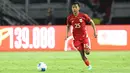 Pemain Timnas Indonesia, Beckham Putra menggiring bola dalam laga FIFA Matchday melawan Chinese Taipei di Stadion Gelora Bung Tomo (GBT), Surabaya, Jumat (05/09/2025). (Bola.com/Abdul Aziz)