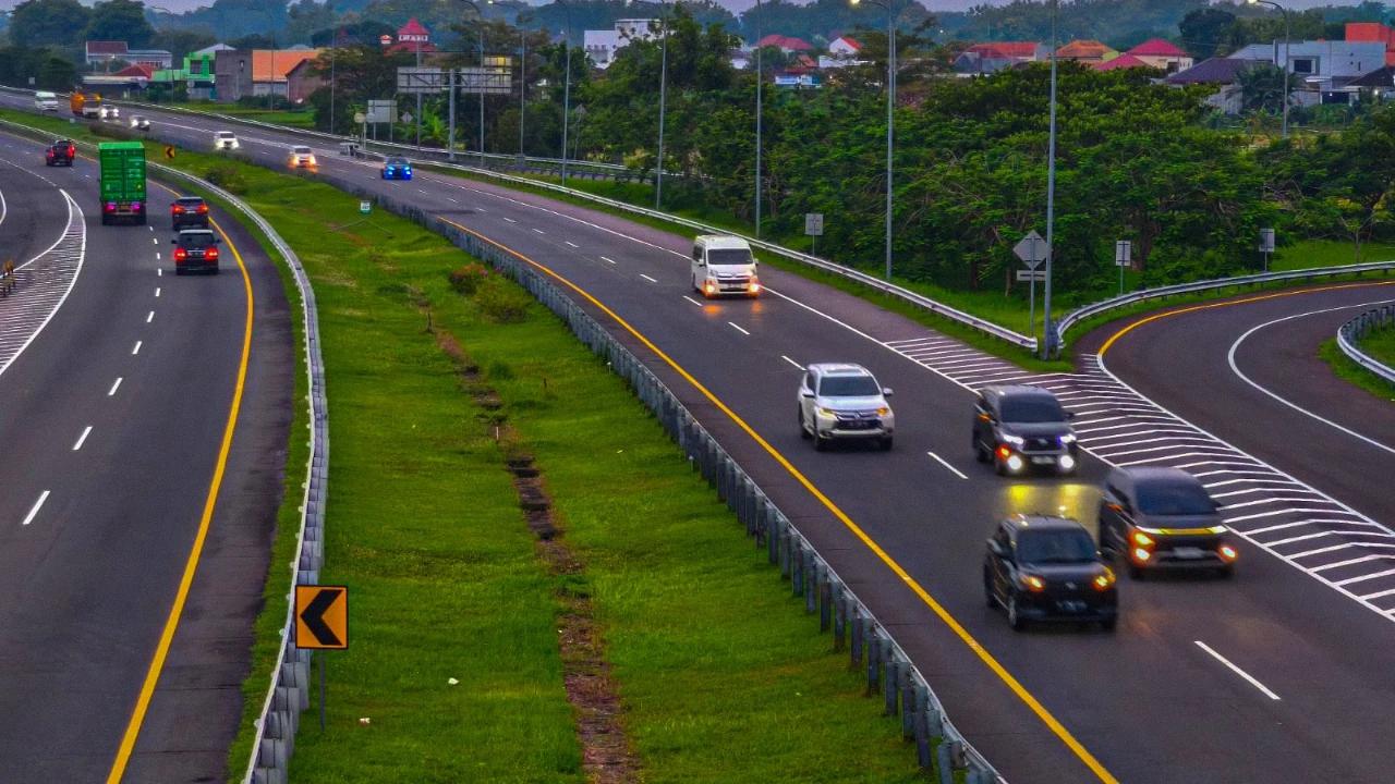 Hingga Malam Tahun Baru, 108.550 Kendaraan Masuk Kota Solo Melalui GT Ngemplak