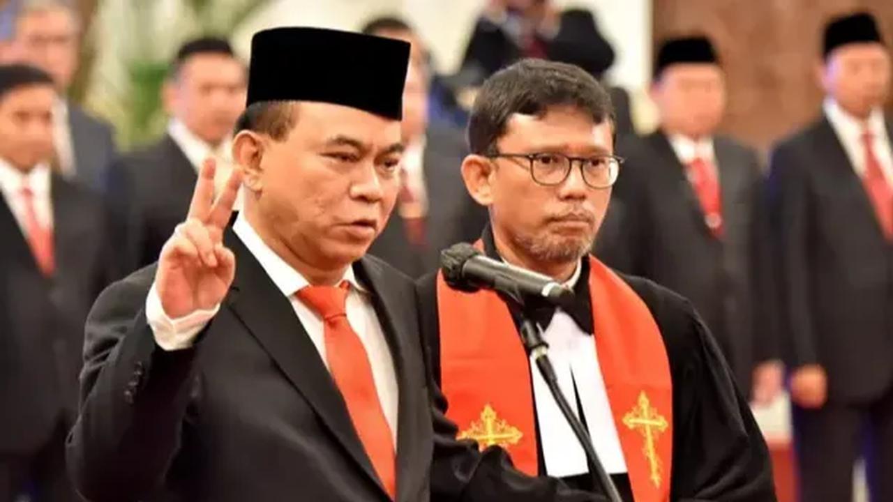 Budi Arie Setiadi datang ke kantor Kementerian Kominfo selepas dilantik