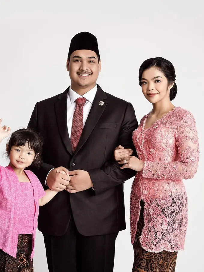 Gaya Berbusana Niena Kirana, Istri Dito Ariotedjo Menteri Pemuda dan Olahraga