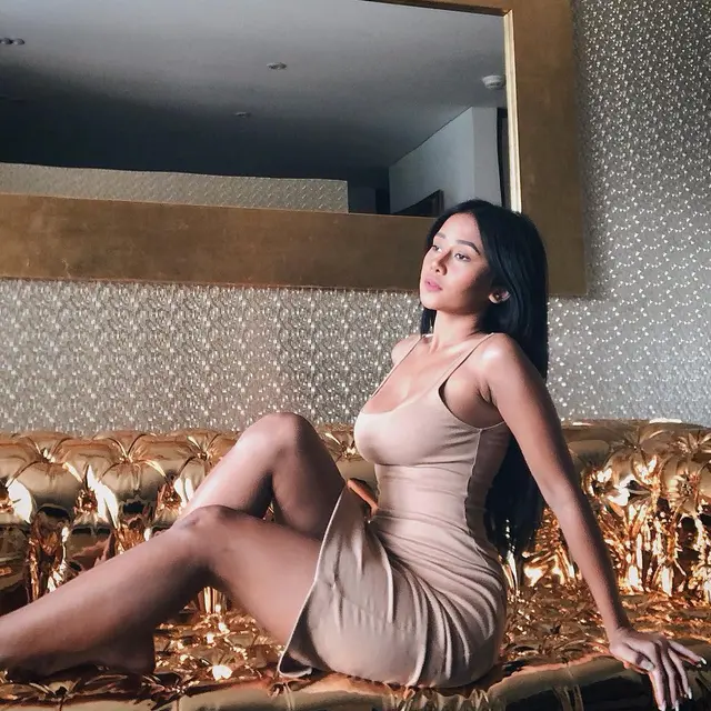 4 Foto Seksi Mutia Ayu Istri Baru Glenn Fredly Yang Hot Banget Showbiz 