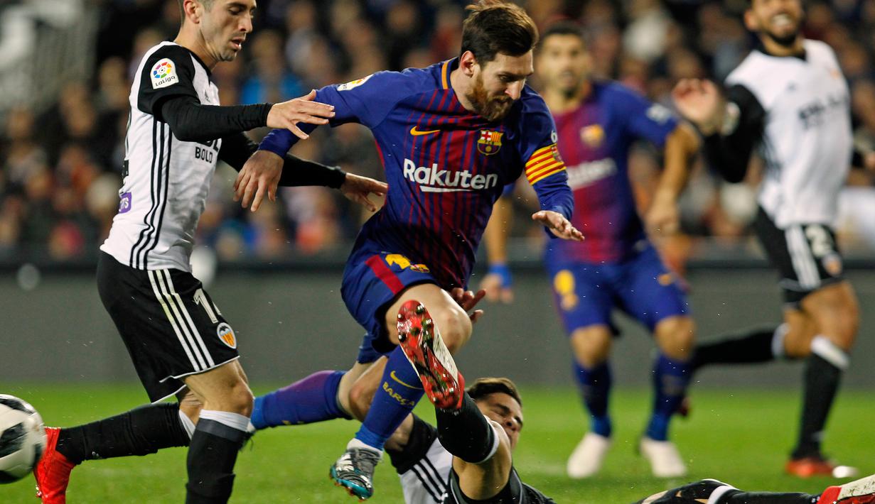 FOTO Coutinho Sumbang Gol Barcelona Melenggang Ke Final Copa Del