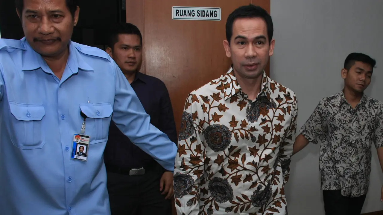 [FOTO] Wawan Bantah Dakwaan Jaksa