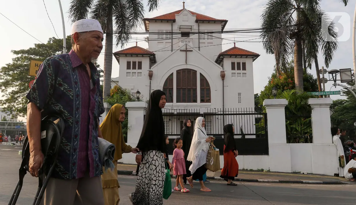 Waktu pelaksanaan salat Id dimulai sekitar 15 menit setelah matahari terbit hingga sebelum masuk waktu Zuhur pada Hari Raya Idul Adha. (Liputan6.com/Herman Zakharia)