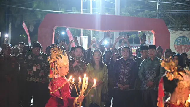 Peringatan 50 tahun perjalanan gemilangnya dalam dunia seni peran, Christine Hakim menjadikan kota kelahirannya sebagai pusat refleksi kehidupan.