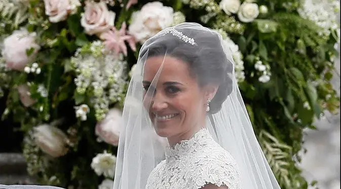 Pippa Middleton Gunakan Anting Keberuntungan di Hari Pernikahan