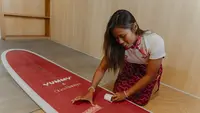 Kisah Dhea Natasya Ukir Sejarah Selancar Indonesia, dari Pantai Bali ke Panggung Dunia
