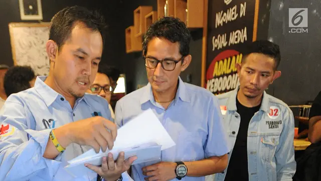 Sandiaga Uno Tinjau Relawan Penghitungan C1 di Tangerang Selatan