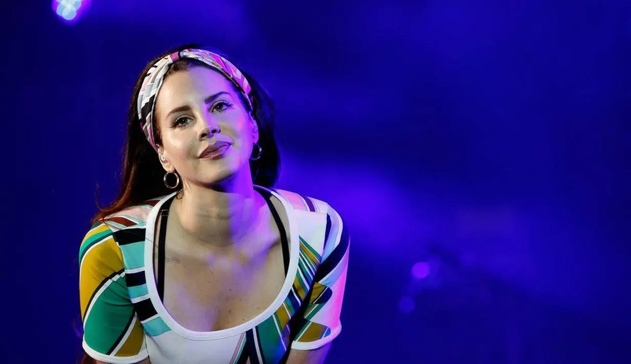 Pihak kepolisian berhasil menangkap Michael Hunt sebelum ia berhasil masuk ke tempat konser Lana Del Rey. (BBC)