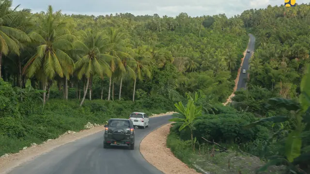 Pembangunan jalan di pulau terdepan. Dok PUPR