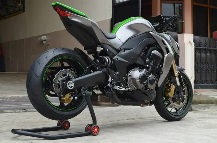 Кавасаки стритфайтер z1000
