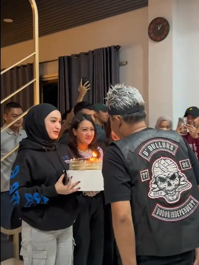 Sule dan Santyka Fauziah