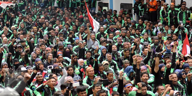 20170105-Tuntut Kenaikan Tarif, Pengemudi GrabBike Geruduk Kantor Pengelola-Jakarta