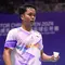 Tunggal putra Indonesia Anthhony Sinisuka Ginting mengalahkan rekannya Chico Aura Dwi Wardoyo 21-18 dan 21-17 pada babak 32 besar China Open 2024 di&nbsp;Olympic Sports Center Gymnasium, Selasa (17/9). (foto: PP PBSI)