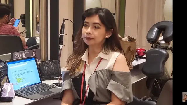 [Fimela] Momen Baim Wong bertemu mantan pacarnya jaman SMA