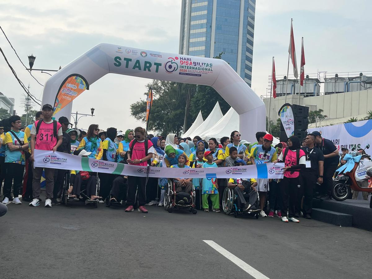 Semangat Inklusif! Wamensos Peringati Hari Disabilitas Internasional Lewat Fun Walk