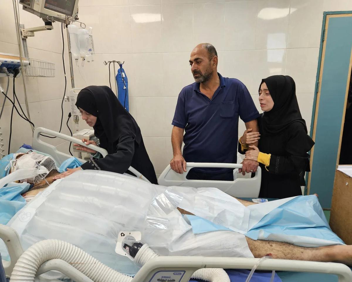 dokter palestina Alaa al-Najjar