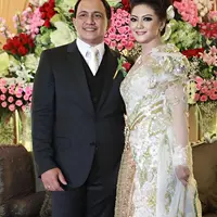 (Instagram/bellasaphiraofficial)