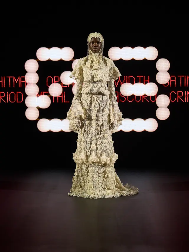 YoonA SNSD Tampil Bak Boneka Hadiri Valentino Vertigineux Haute Couture SS25 Show, Perdana Sebagai Brand Ambassador  Paris, 28 Januari 2025