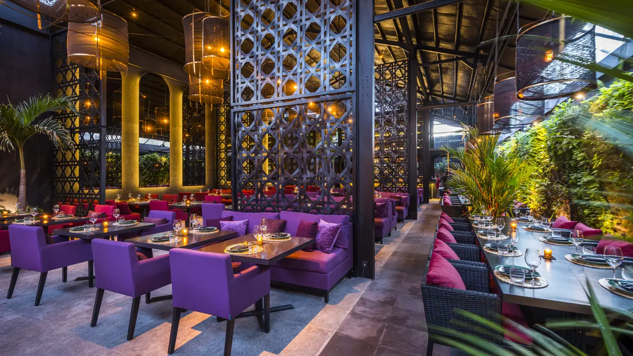 Hadir restoran Thailand yang berlokasi di Seminyak Bali dengan sajian otentik dari negeri gajah putih, Thailand.