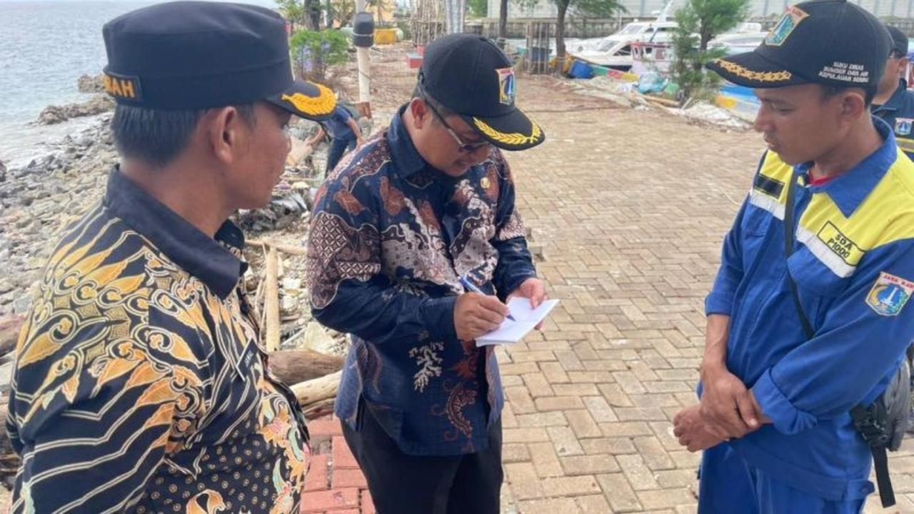 Pemkab Kepulauan Seribu Tindak Lanjuti Usulan Pembangunan Tanggul Pantai Pulau Pramuka untuk Nelayan dan Warga