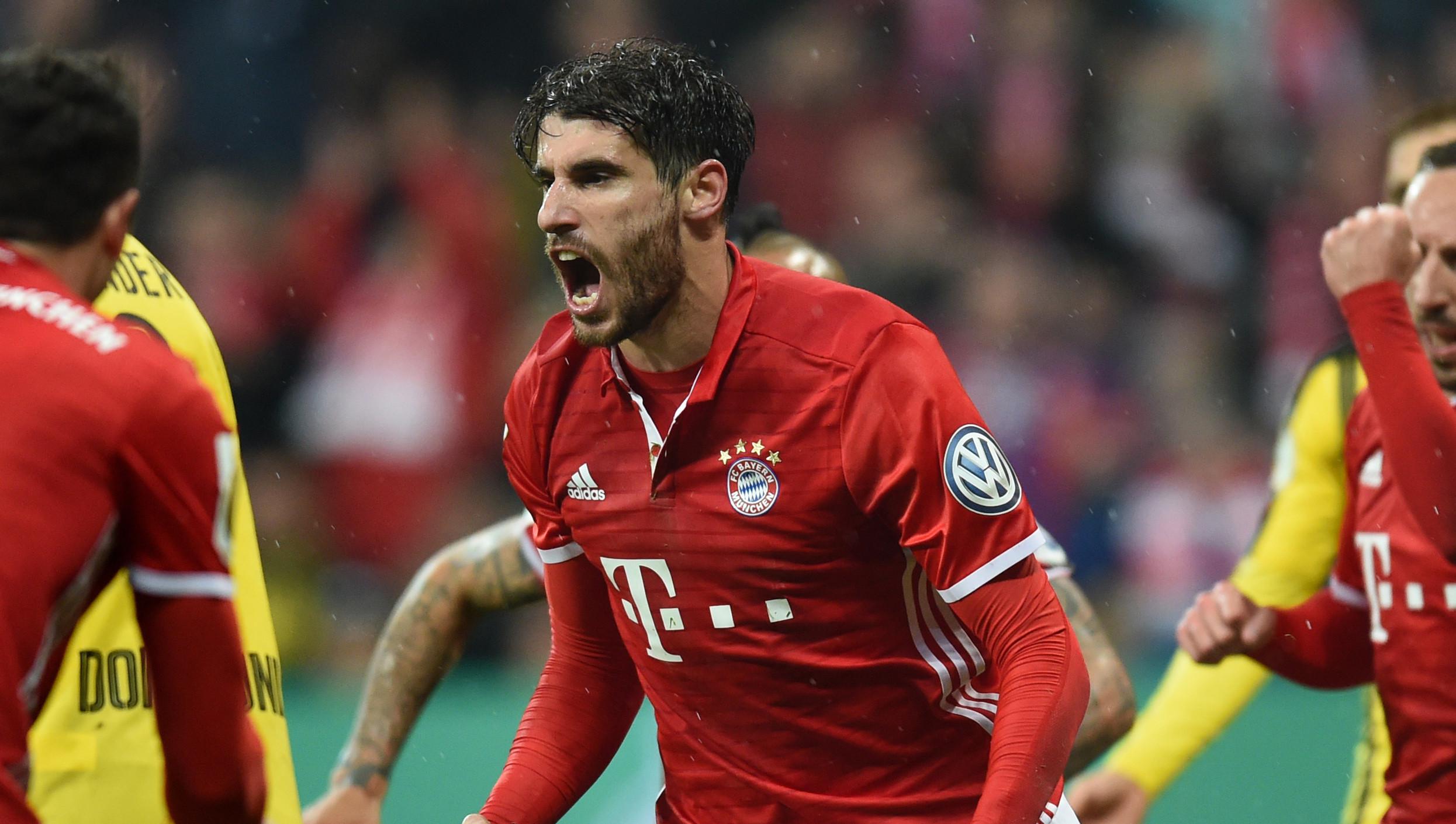 Javi Martinez sempat menjadi pemain reguler di Bayern Munchen sebelum dihajar cedera. (AFP/Christof Stache)